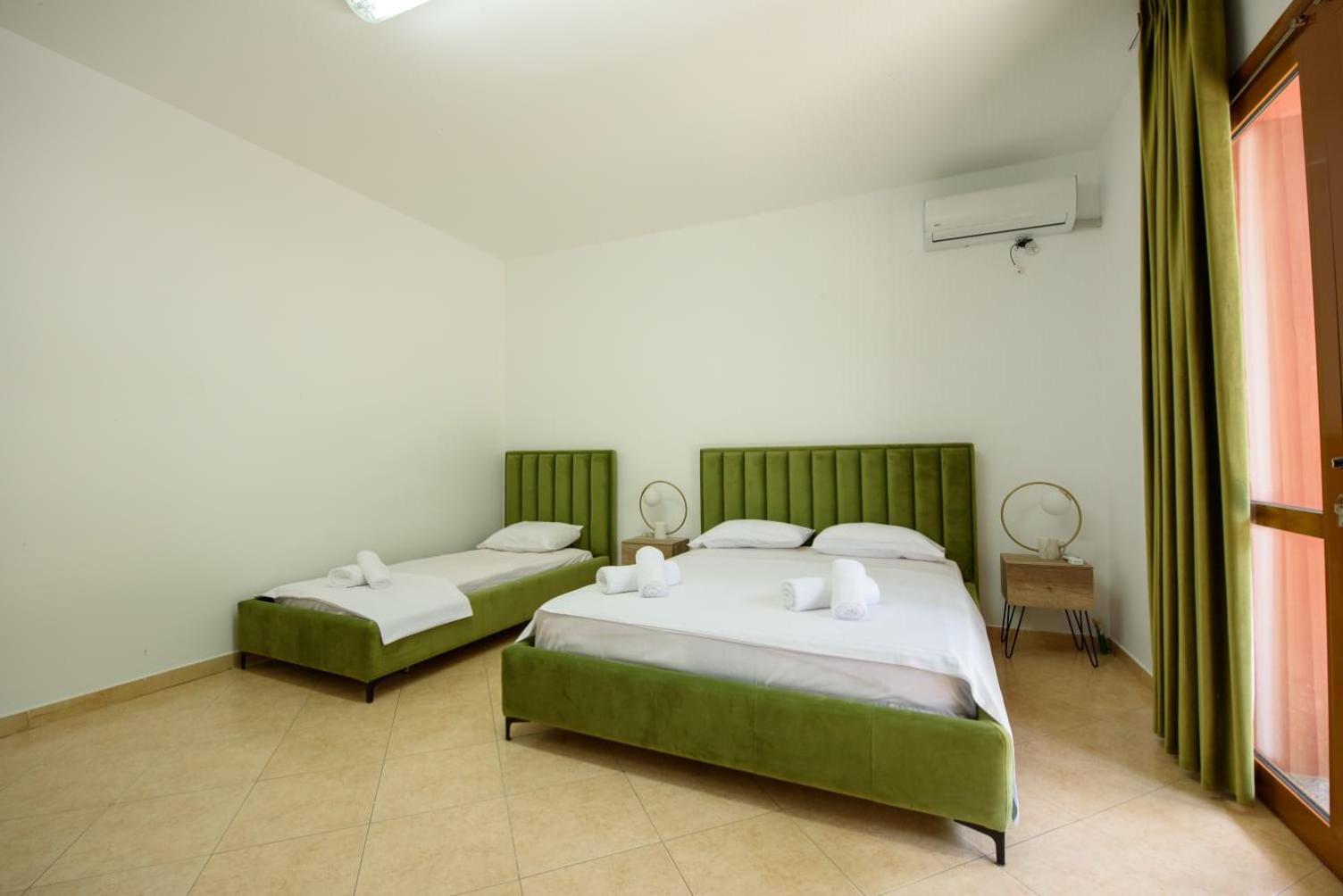 Olivium Rooms Vlore Bagian luar foto