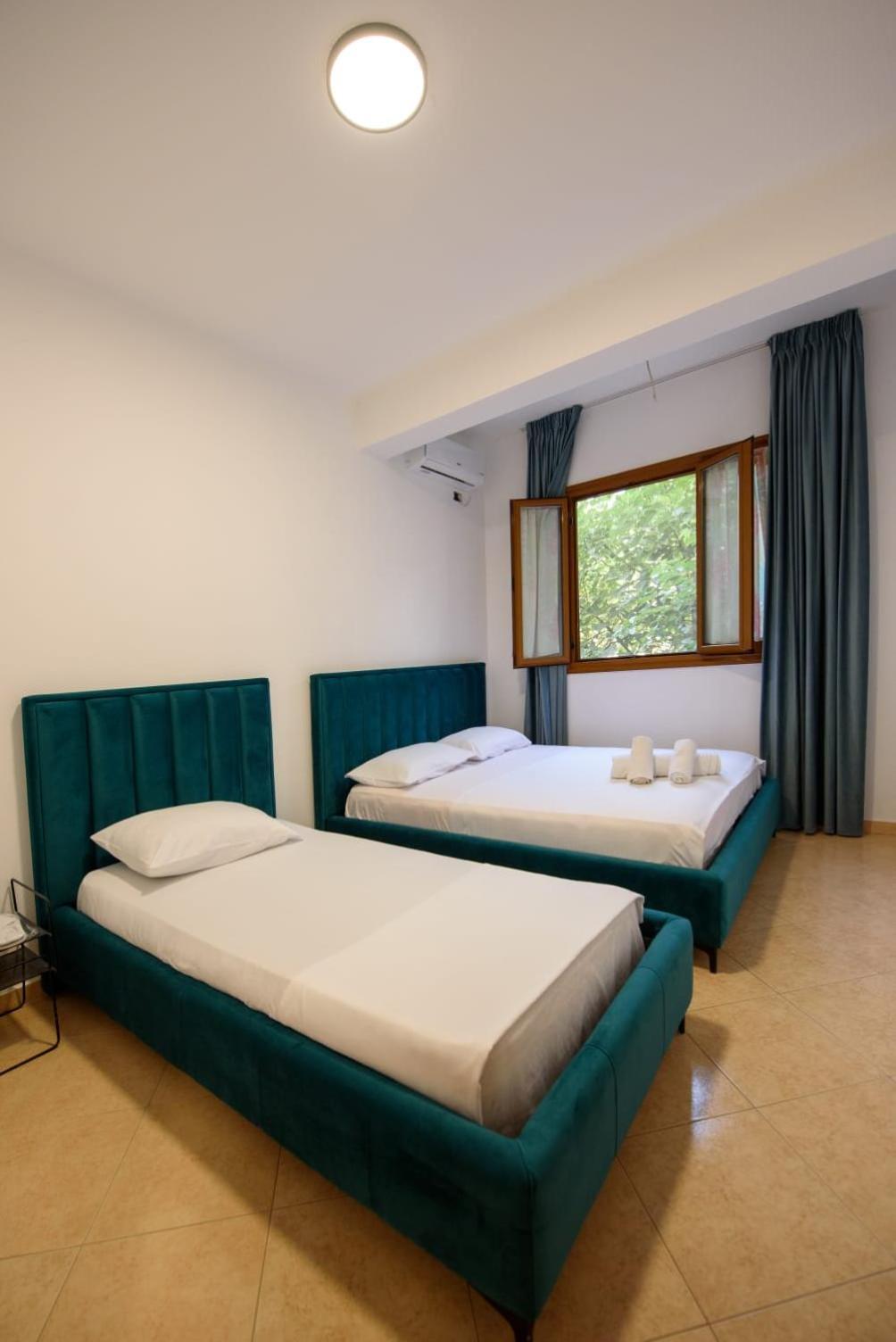 Olivium Rooms Vlore Bagian luar foto