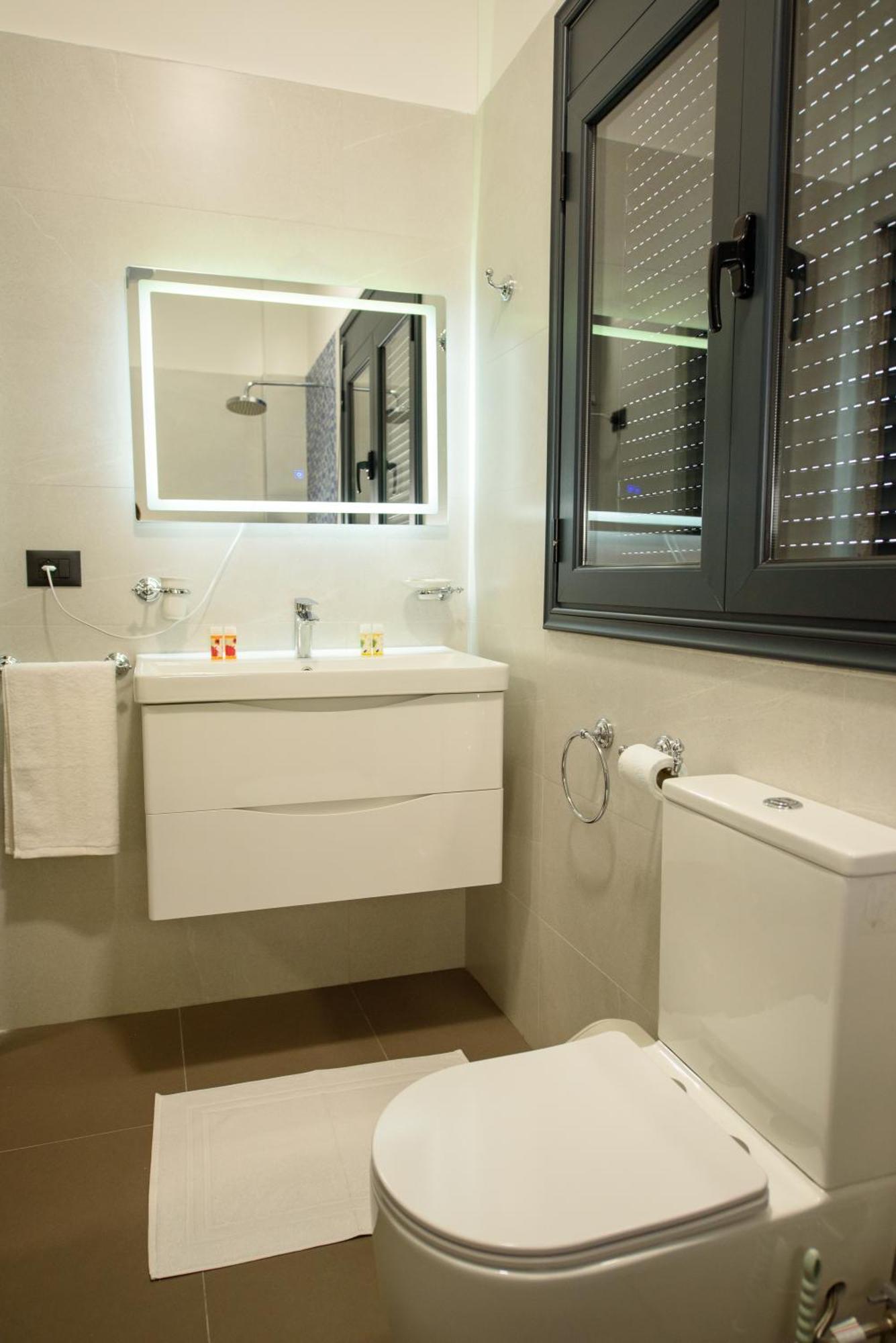 Olivium Rooms Vlore Bagian luar foto