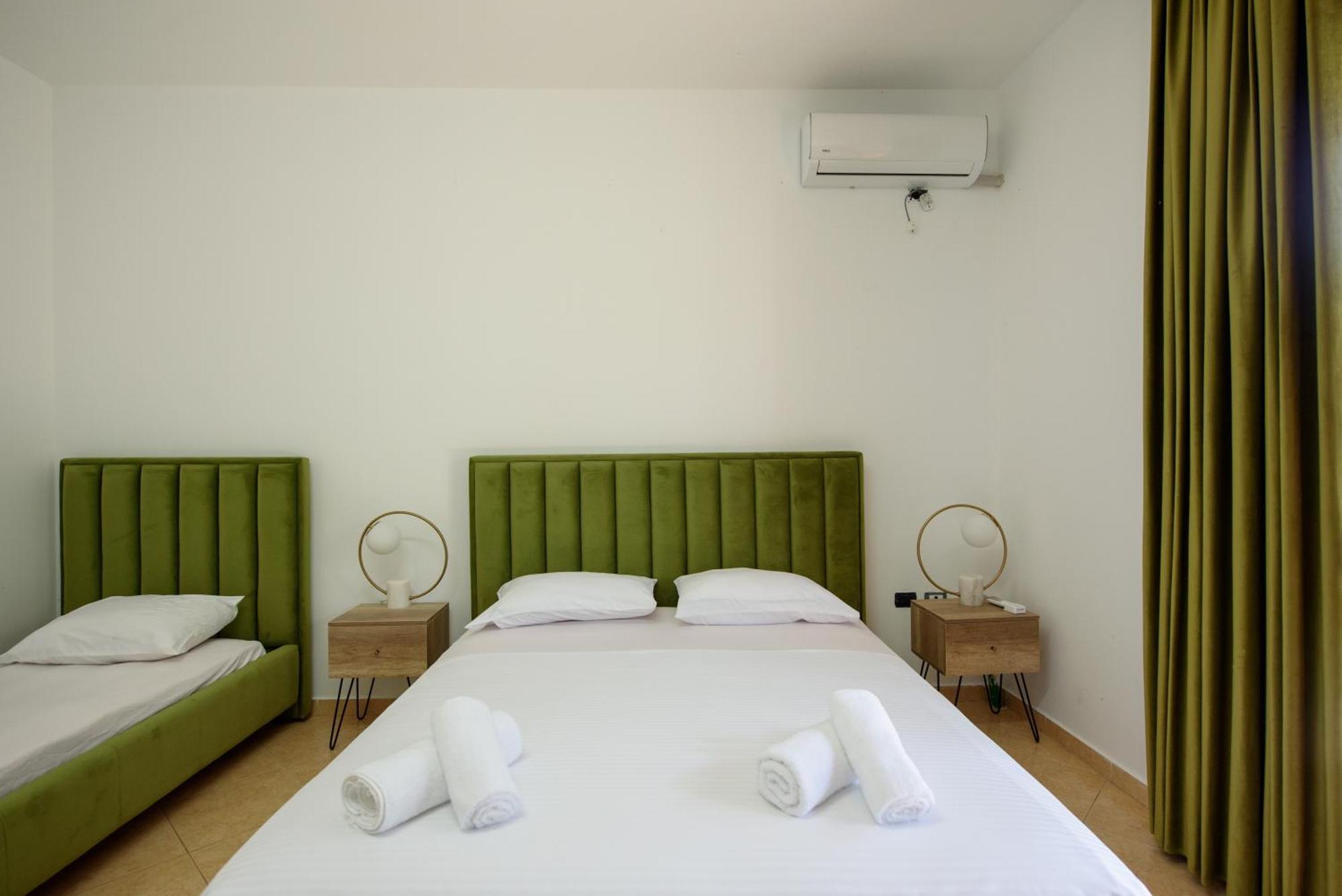 Olivium Rooms Vlore Bagian luar foto